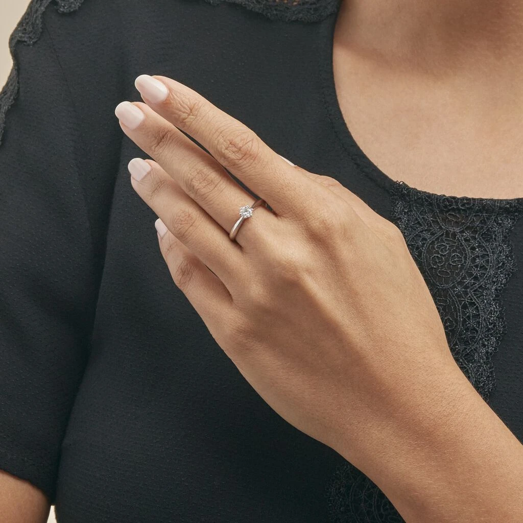 Bague Solitaire Veronika Or Blanc Diamant 6 Bague Solitaire Veronika Or Blanc Diamant – Image 5
