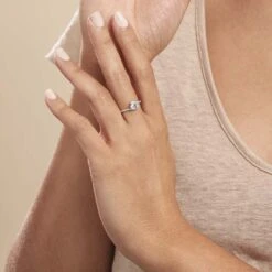 Bague Loriane Or Blanc Topaze Et Oxyde De Zirconium -Fanny Boutique B3DFBTB178 model1