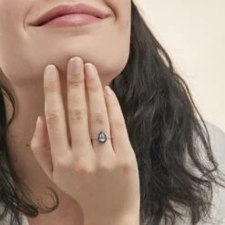 Bague Kenza Or Blanc Topaze Et Saphir Et Diamant -Fanny Boutique B3DFBTB565 model1