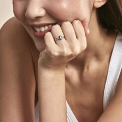 Bague Teresa Or Blanc Topaze Et Diamant 12 Bague Teresa Or Blanc Topaze Et Diamant -Fanny Boutique B3DFBTB607 model0