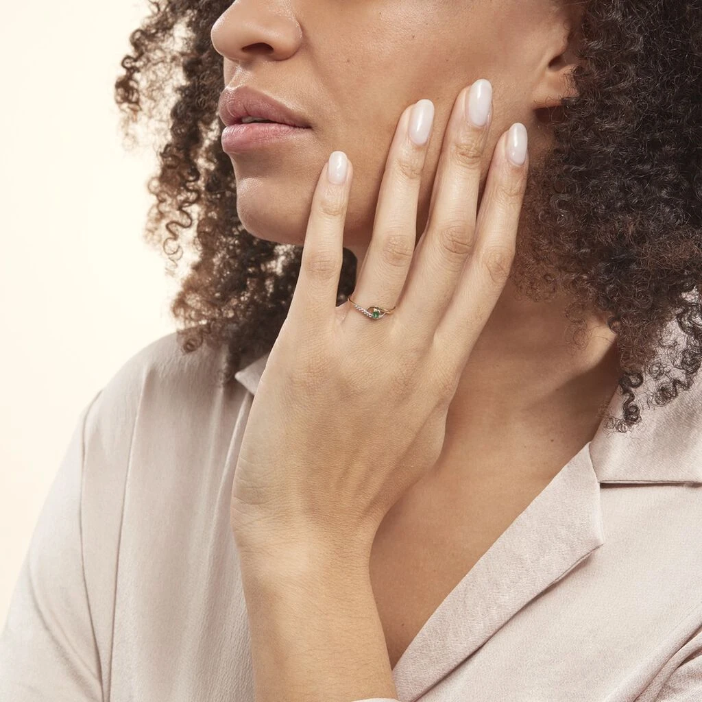 Bague Or Jaune Karmele Emeraude 8 Bague Or Jaune Karmele Emeraude – Image 6