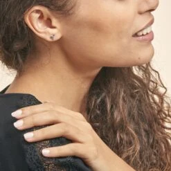 Boucles D'oreilles Puces Volute Or Blanc Diamant 9 Boucles D'oreilles Puces Volute Or Blanc Diamant -Fanny Boutique B3OFBDW137 model0