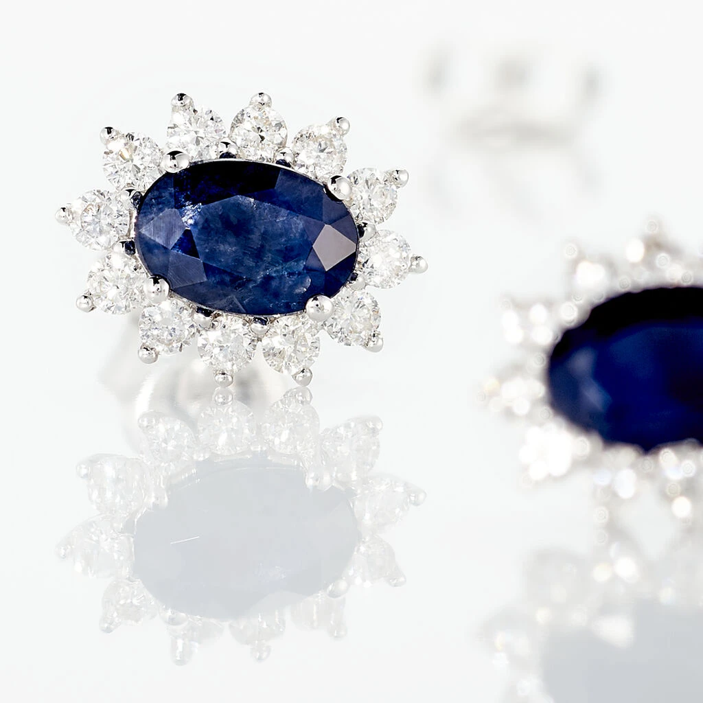 Boucles D'oreilles Puces Vladimir Or Blanc Saphir Et Diamant 5 Boucles D'oreilles Puces Vladimir Or Blanc Saphir Et Diamant – Image 3