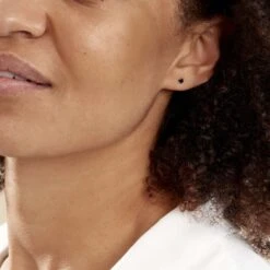 Boucles D'oreilles Puces Daria Or Blanc Oxyde De Zirconium -Fanny Boutique B3OFBZN006 model0