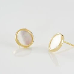 Boucles D'oreilles Puces Joana Or Jaune Nacre -Fanny Boutique B3OFJAW002 view2