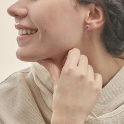 Boucles D'oreilles Puces Vladimir Or Jaune Diamant Et Rubis -Fanny Boutique B3OFJRR091 model0