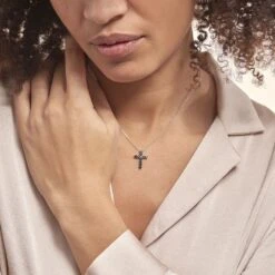 Pendentif Or Blanc Raynald Saphir -Fanny Boutique B3PFBSB030 model0