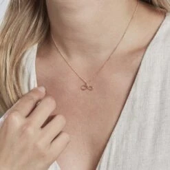 Pendentif Or Jaune Petit Infini -Fanny Boutique B3PFJW0424 model1