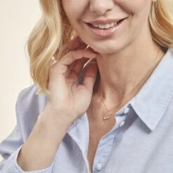 Pendentif Lettre V Or Jaune Oxyde -Fanny Boutique B3PFJZW229 model0