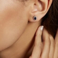 Boucles D'oreilles Puces Vladimir Or Blanc Saphir Diamant -Fanny Boutique B7OFBSB258 model1