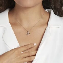 Pendentif Lehinaae Argent Blanc -Fanny Boutique FAPFBW0329 model1