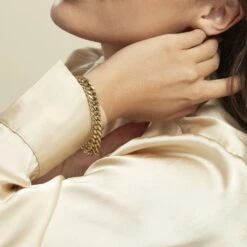 Bracelet Acier Doré Jonie 7 Bracelet Acier Doré Jonie -Fanny Boutique FIBFJW0333 model0