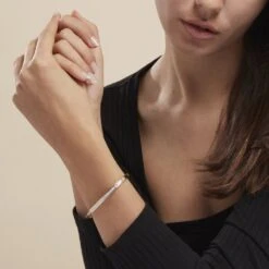 Bracelet Jonc Frieda Plaqué Or Jaune Oxyde De Zirconium 8 Bracelet Jonc Frieda Plaqué Or Jaune Oxyde De Zirconium -Fanny Boutique FQBFJZW167 model0